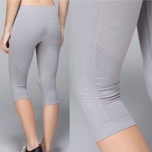 Lululemon In the Flow Seamless Cropped Leggings
